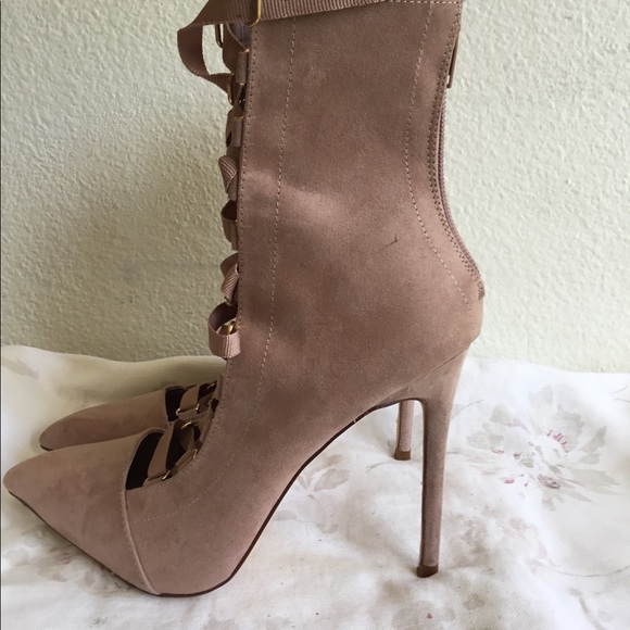 Shoes - Picture 3 of 5